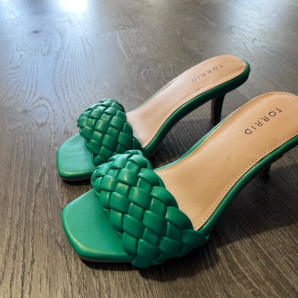 Women’s wide heels